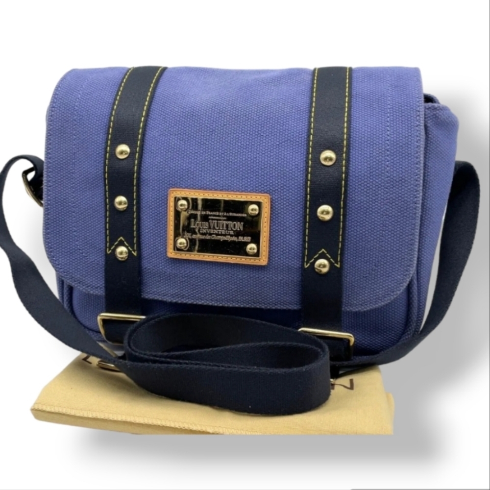Authentic  Louis Vuitton Antigua Besace Blue  PM Shoulder Bag